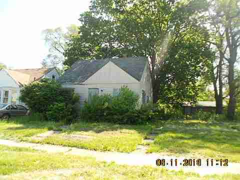 19310 St Aubin (2)_m.jpg